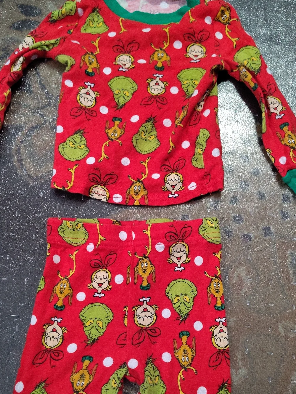 18m Grinch 2pc Pj $25